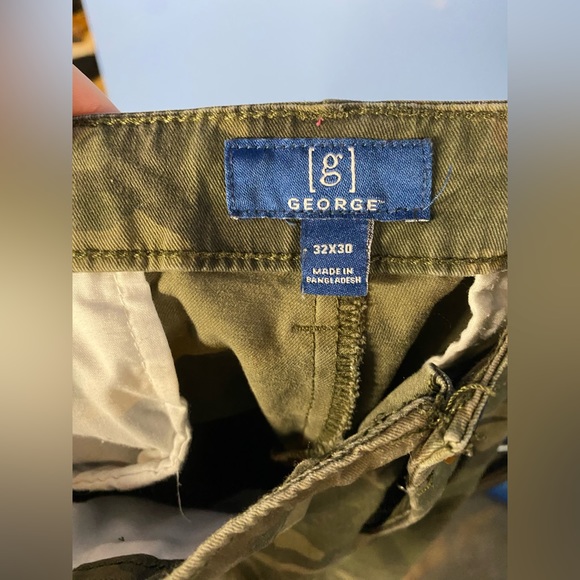 Camo Cargo Pants - Picture 3 of 3